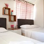 Oguz מלון 2*